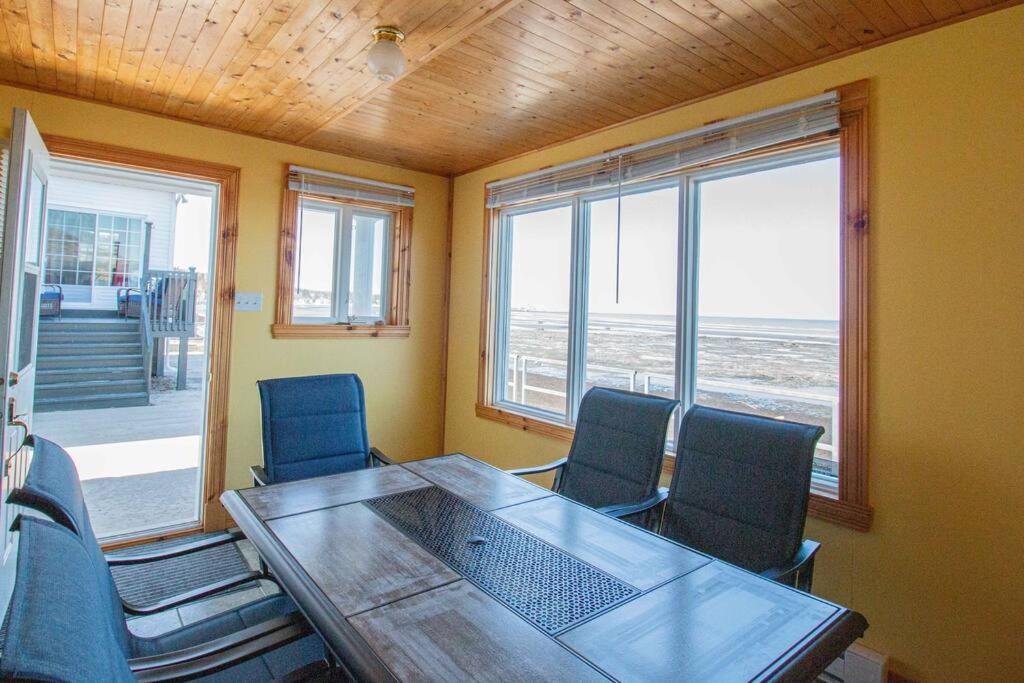Villa Calypso Avec Vue Sur La Baie De Ste-Luce Сент-Люс-сюр-Мер Экстерьер фото